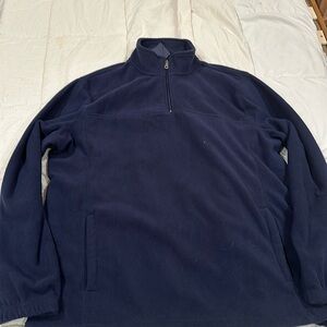 Fleece Croft&Barrow men’s knit top. Long sleeve black quarter zip with 2pockets.